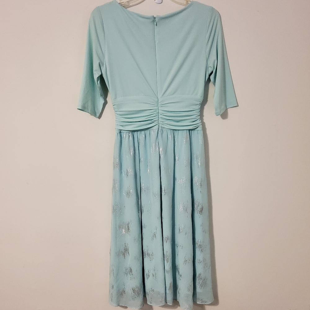 Sangria Stretch Mint Green Surplice Fit & Flare Dress Size 4 - Picture 5 of 10
